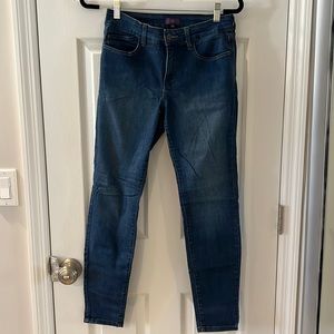 NYDJ Super Skinny Jeans size 2P.